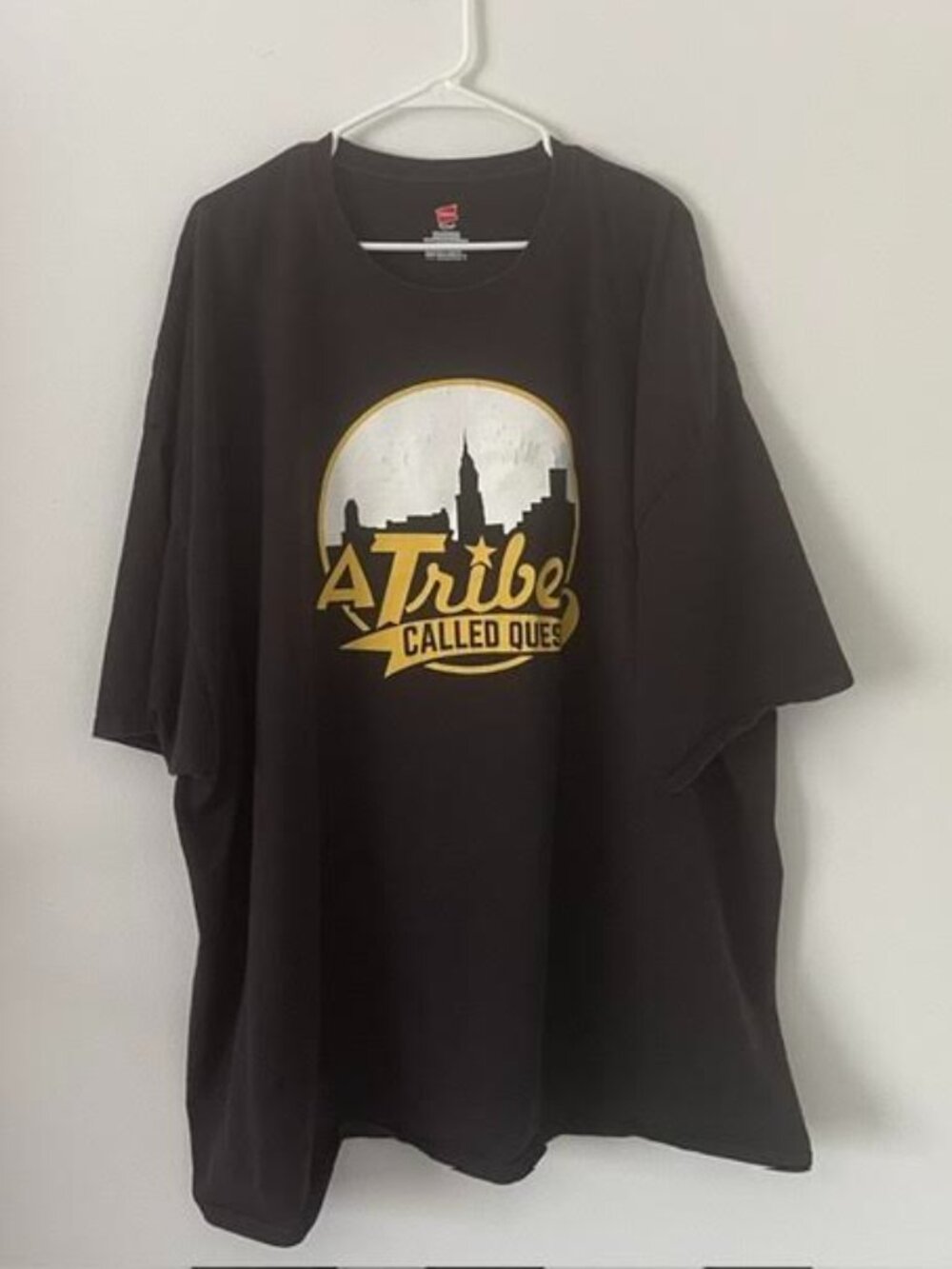 Hanes A Tribe Called Quest Graphic T-Shirt Men's Size 5XL | Black City Skyline